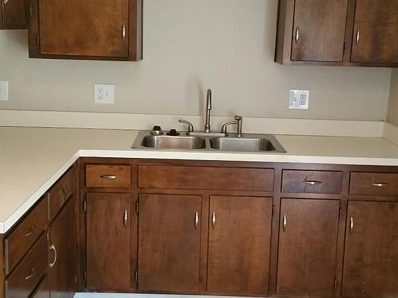 5th image of 3404 S Leslie Ave