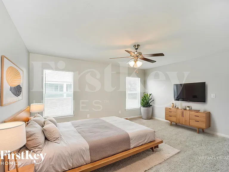 2325 NW 34th Ave — Photo 12