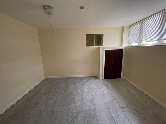 4th image of 84 Virginia Ave #1