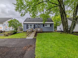 213 Millen Dr, North Syracuse, NY 13212