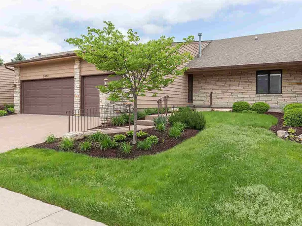 3359 E Ridge Dr, Bettendorf, IA 52722
