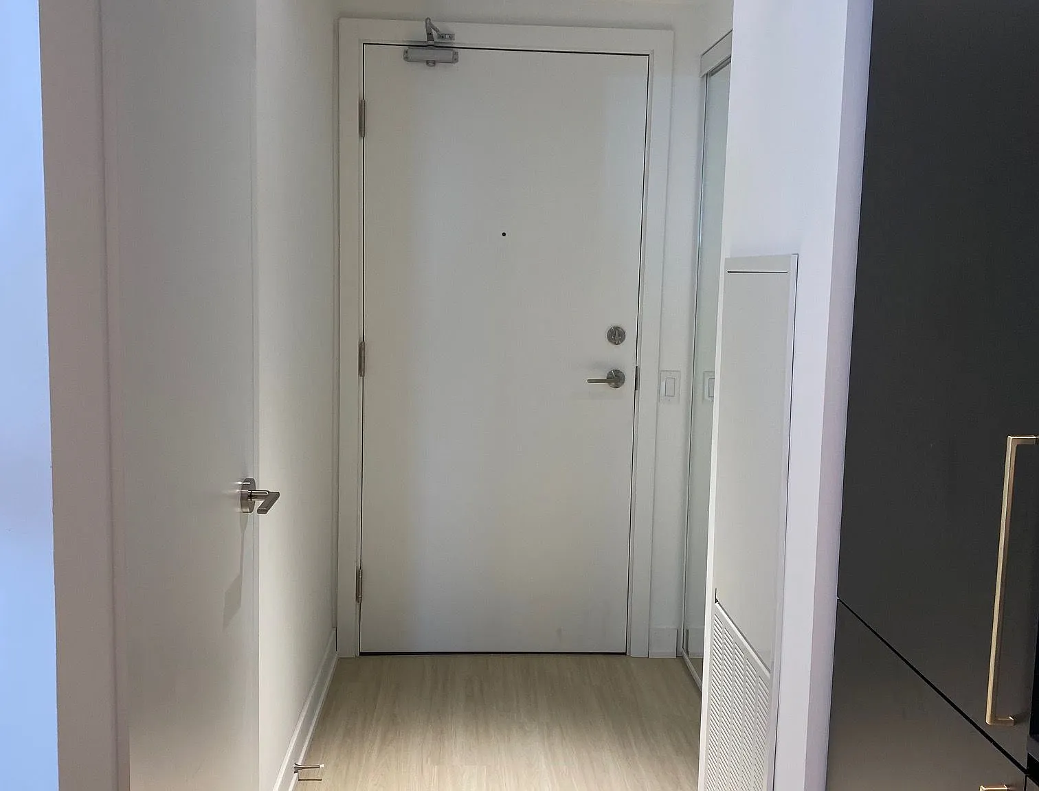 4 bed, $4,200 — Photo 2