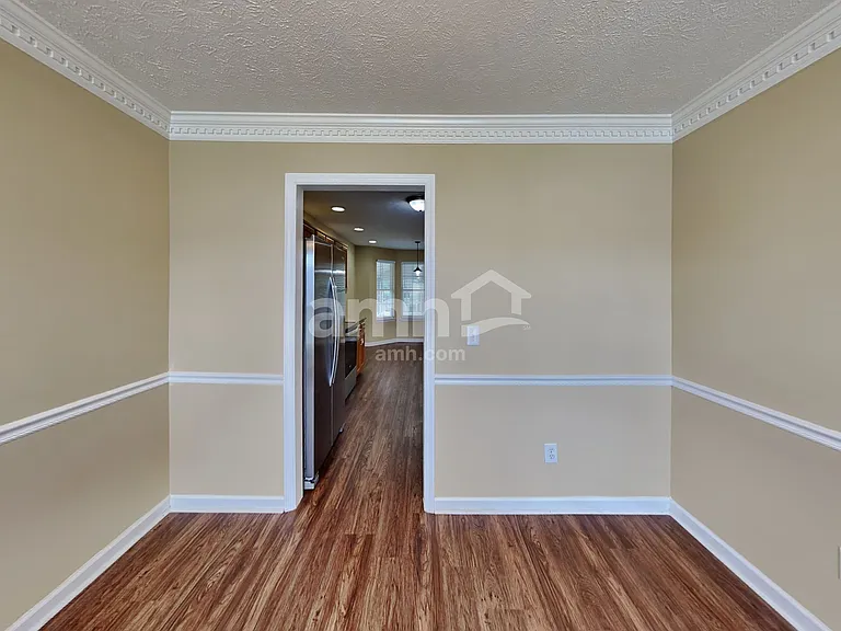 1617 E Blairmont Dr — Photo 4