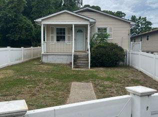 3704 Baltimore St, Halethorpe, MD 21227