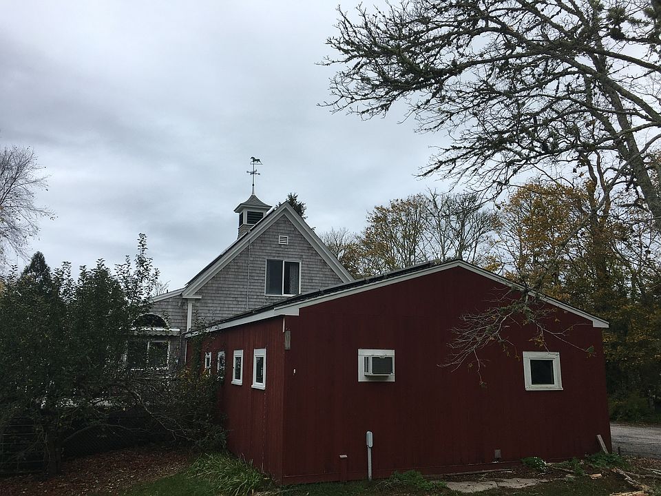 2nd image of 199 Old Main Rd