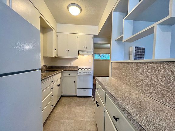 5th image of 2991 Hilltop Dr #2999