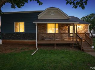 112 N White Oak St, Desloge, MO 63601