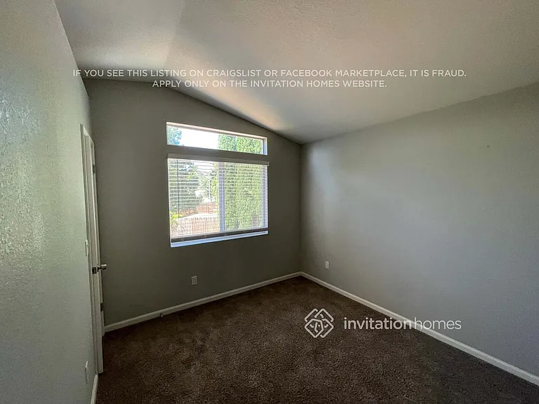 472 Woodcrest Dr — Photo 11