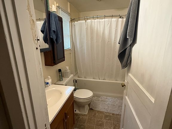 3rd image of 318 Wayne Ave