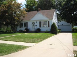 1006 Holland St, Washington, IL 61571
