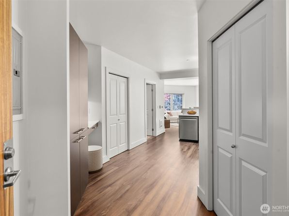 159 Denny Way #212, Seattle, WA 98109