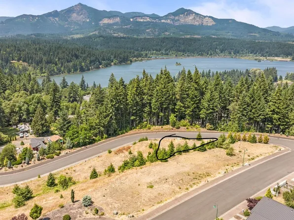 275 SW Sternwheeler Dr #23, Cascade Locks, OR 97014