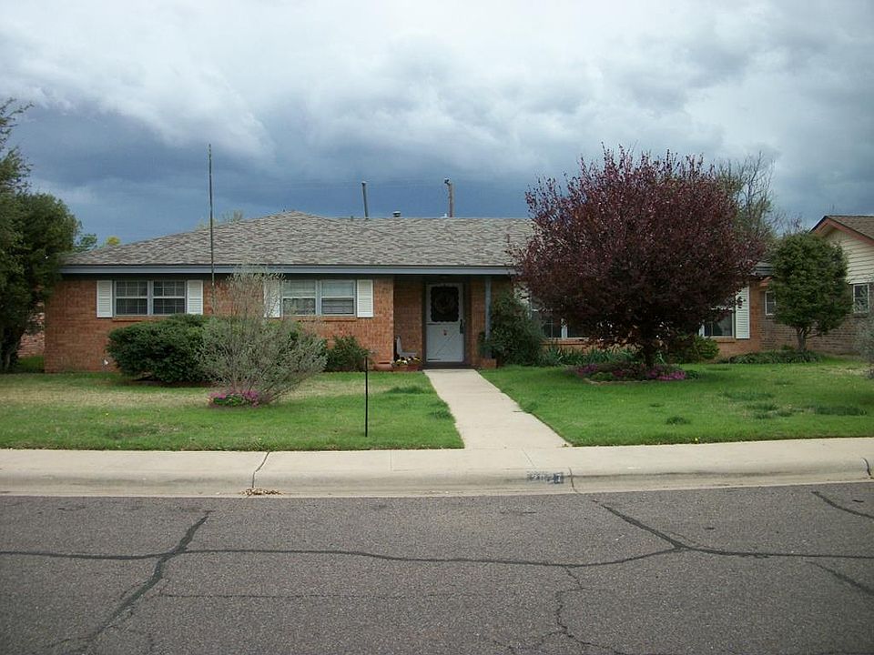 1st image of 2827 Metz Dr