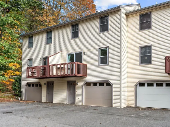 37 Cranleigh Mews Road #U-313, Nashua, NH 03063