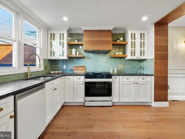 2234 S Clarion St, Philadelphia, PA 19148