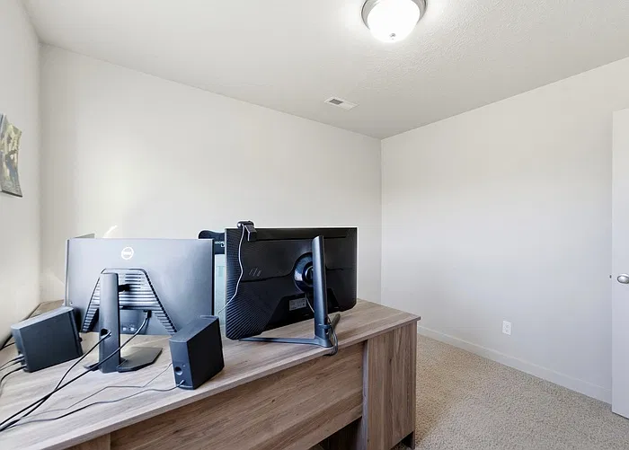 4 bed, 3.0 bath, 2448 sqft, $3,000 — Photo 3
