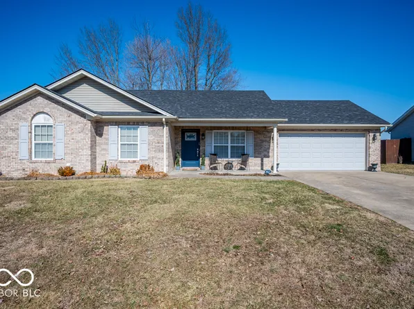 612 E Main Street Cir, Crothersville, IN 47229