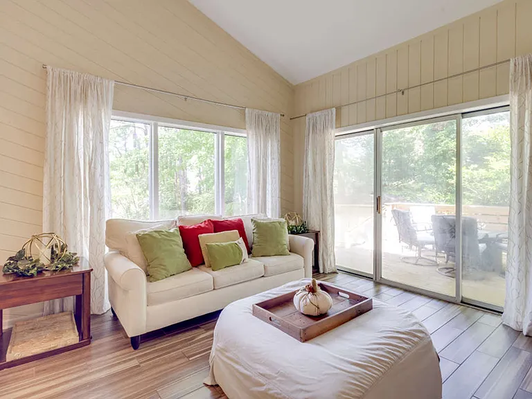 540 Kerry Lake Dr — Photo 7