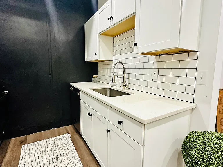 301 Central Ave — Photo 8