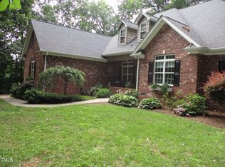 1420 Valleywood Ct, Burlington, NC 27217