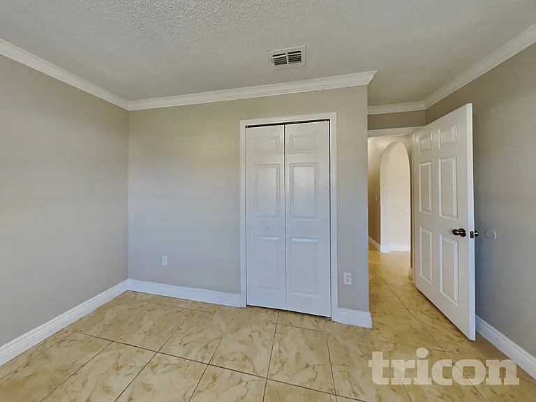 312 Colony Ct — Photo 13
