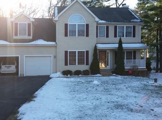 1 Candlewood Ln, Granby, CT 06035