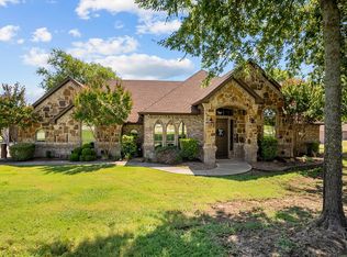 116 Sandstone Ln, Weatherford, TX 76085