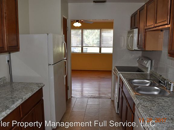 3rd image of 117 Maplewood Dr