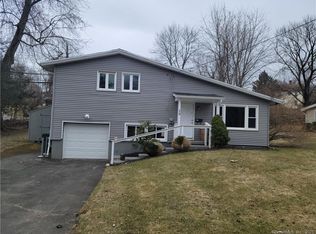 15 Lockwood Dr, Watertown, CT 06795