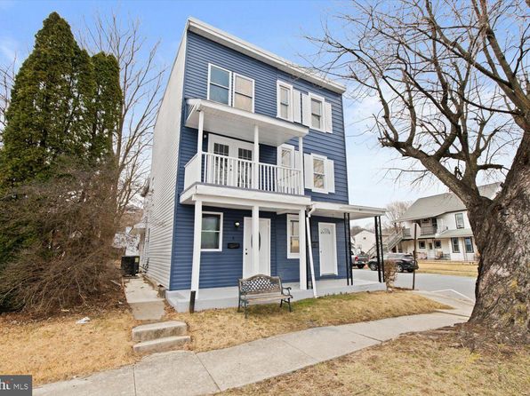 4 S Front St, Wormleysburg, PA 17043