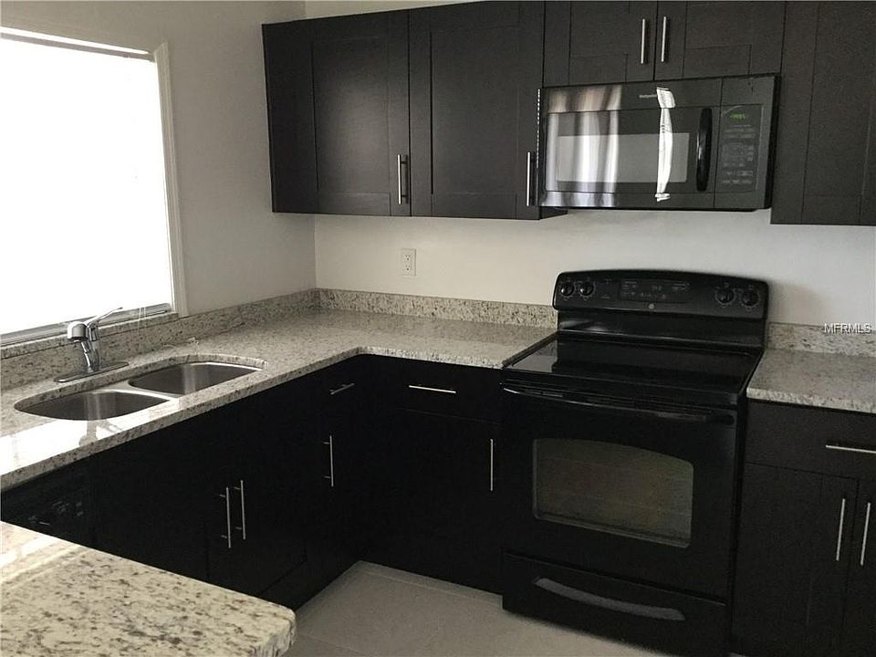 1st image of 166 Pompano Dr SE APT A