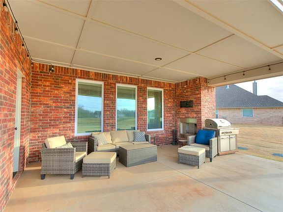 3rd image of 14349 White Falls Ln