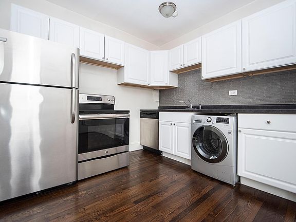 4th image of 3347 N Marshfield Ave #202