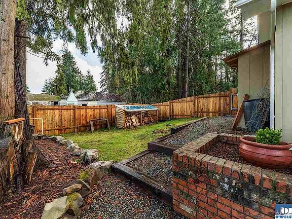 4th image of 1011 Eckard Ave