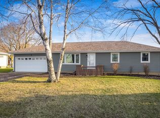 410 W McNair Rd, Winnebago, IL 61088