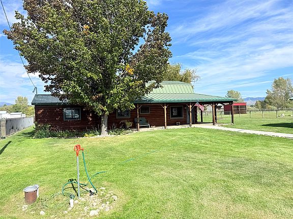 4th image of 44 Bell Ln