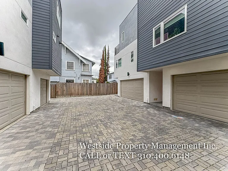 1823 N Van Ness Ave — Photo 23