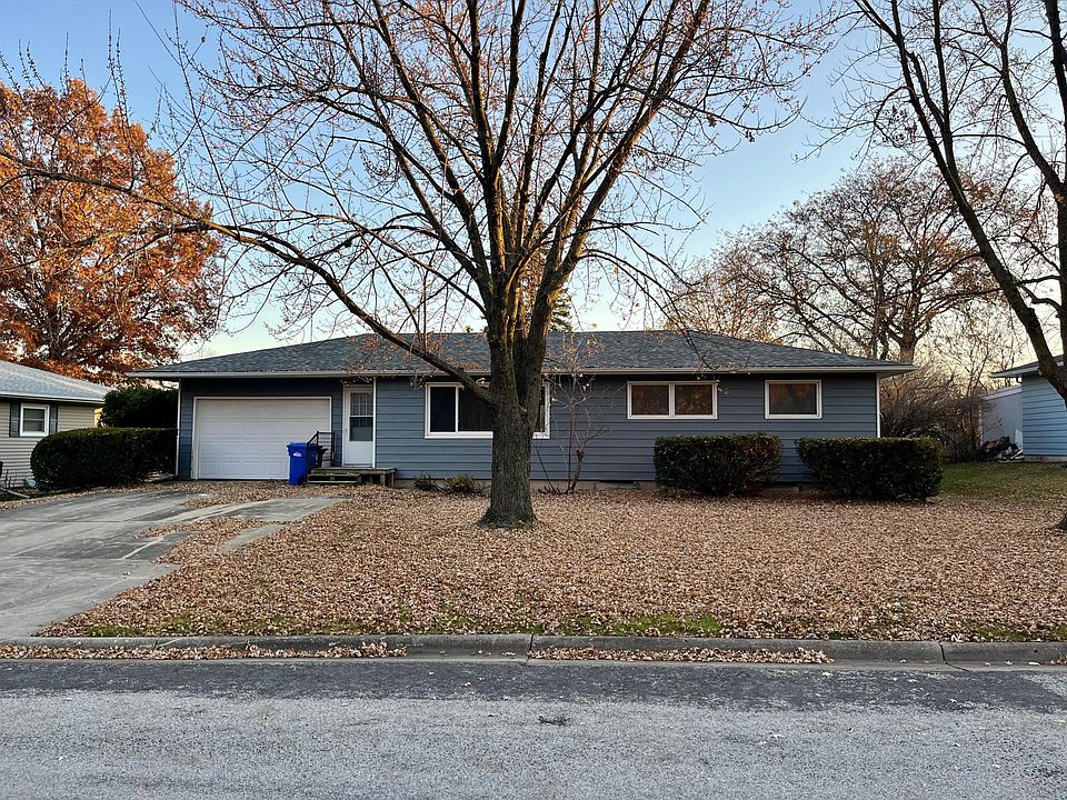 1st image of 821 Greenfield Ave