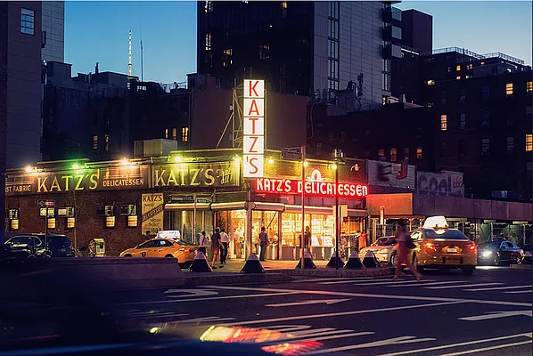 Rented by REAL New York | media 18