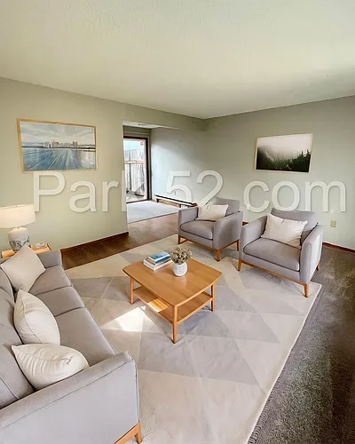 631 N Fife St #1 Photo 1