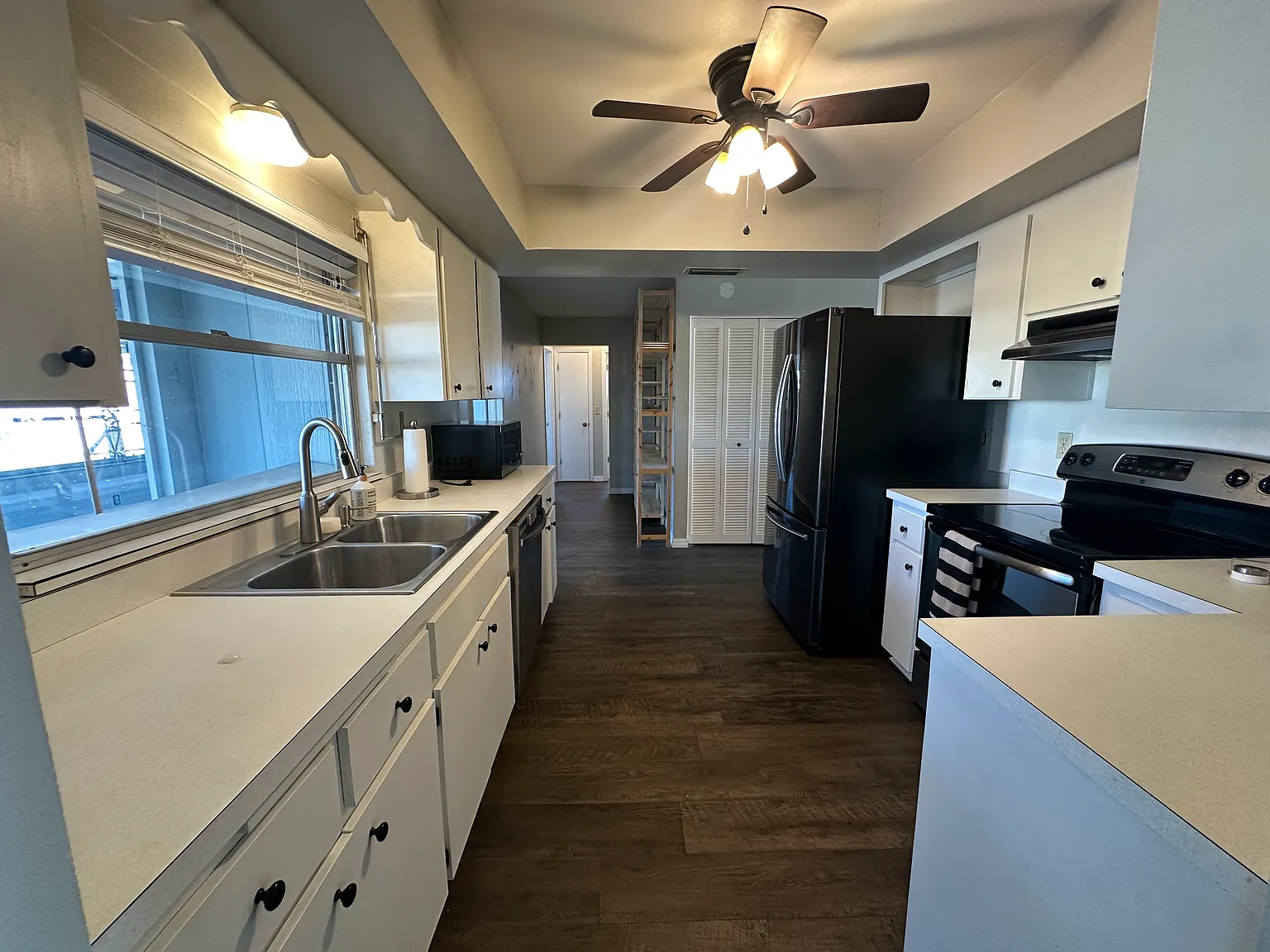 4 bed, 1634 sqft, $3,100 — Photo 2