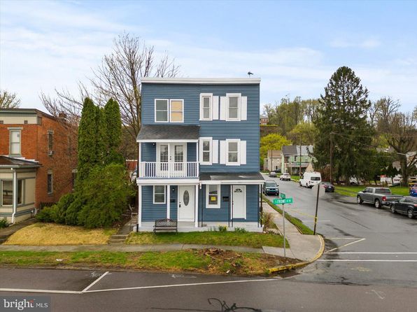 2 S Front St, Wormleysburg, PA 17043