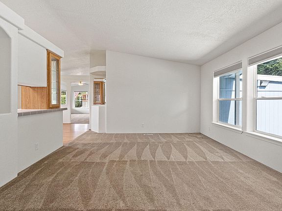 5th image of 98041 Hall Way Rd #41