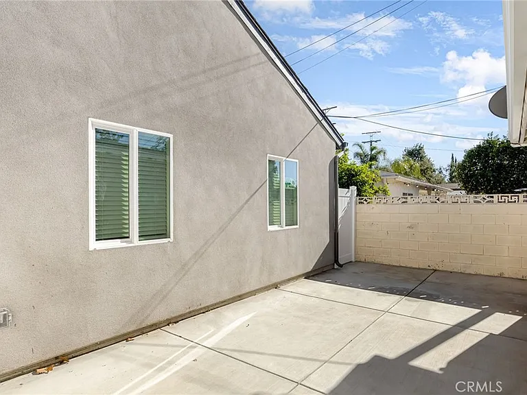 7044 White Oak Ave — Photo 26