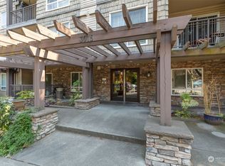 3015 SW Avalon Way APT 307, Seattle, WA 98126