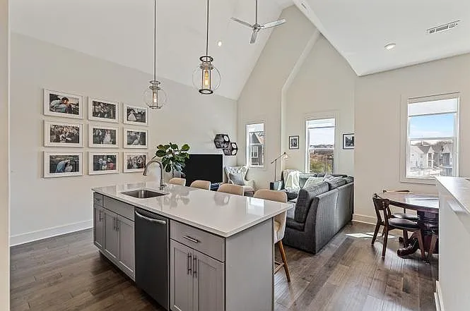 700 James Ave #32 — Photo 8