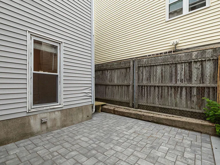 84 Griffith St #1 — Photo 15