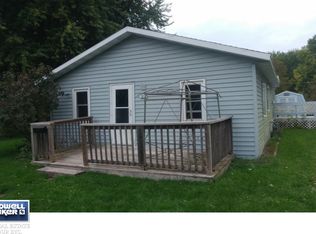 317 Lyon St, New London, WI 54961