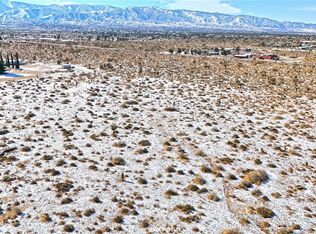 1 Daisy Ln, Phelan, CA 92371