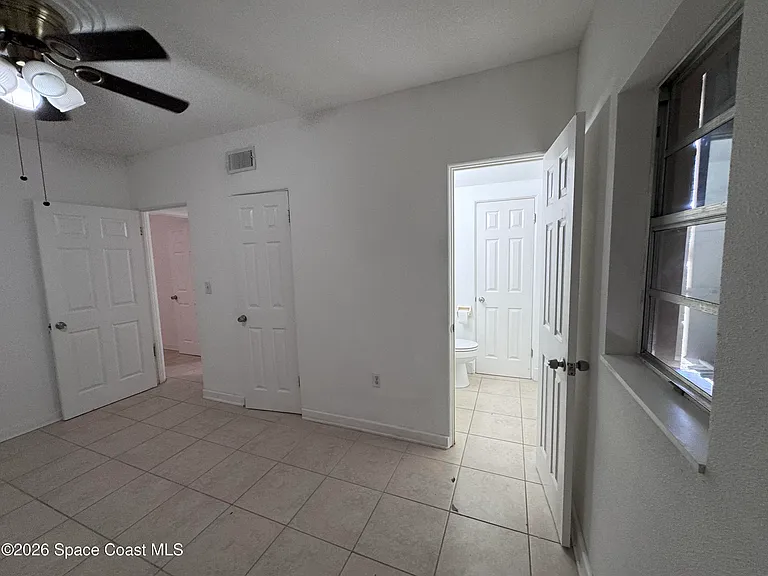 305 Edinburgh Dr — Photo 14